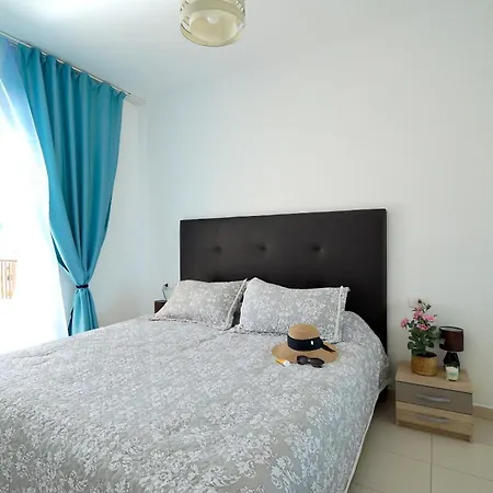 Spacious In Golf Del Sur