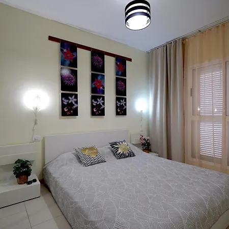 Spacious In Golf Del Sur Σαν Μιγκέλ ντε Αμπόνα