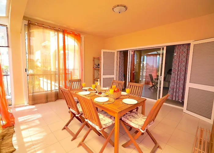 Spacious In Golf Del Sur