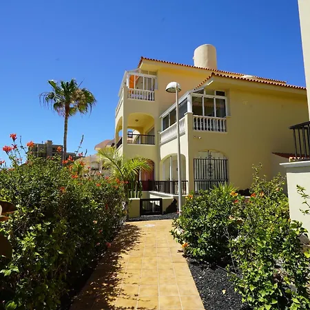 Spacious In Golf Del Sur Apartman *