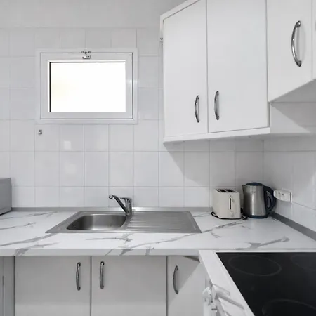 Spacious In Golf Del Sur Apartman