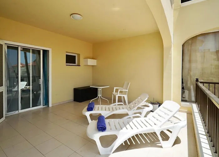Spacious In Golf Del Sur